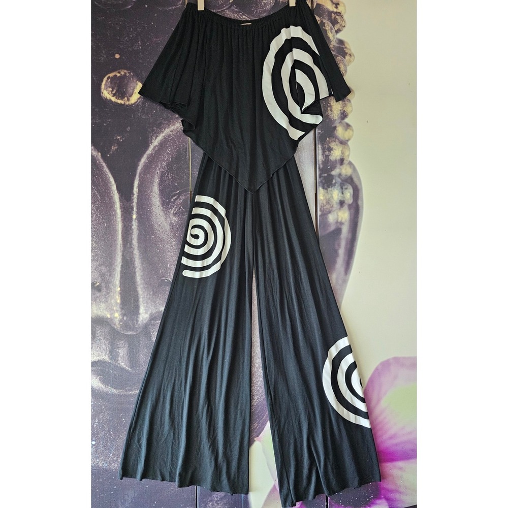 Volcano Unlimited Women Black White Spiral Graphic Off Shoulder Palazzo Jumpsuit